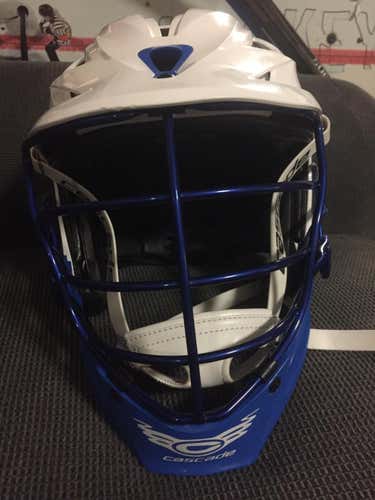 Used white and blue Cascade R with blue cage NO TRADES