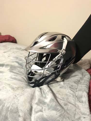 Platinum Cascade R With Navy Blue Chin