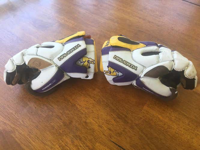 Albany Team Issued Goalie Gloves