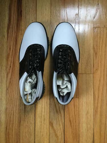 Footjoy Dryjoy Tour Shoes. Color: White/Brown Croc