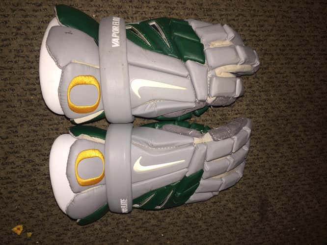 Oregon Nike Vapor Elite lacrosse gloves