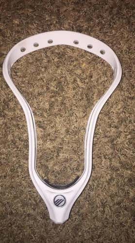 White Maverik Optik U