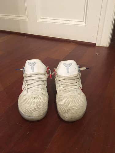 Kobe 11 "USA" size 9.5