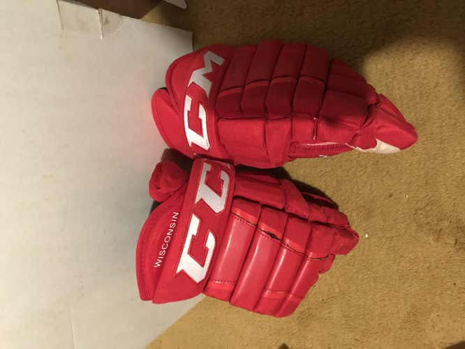 Wisconsin Badgers CCM 4 Roll