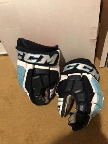CCM Gloves
