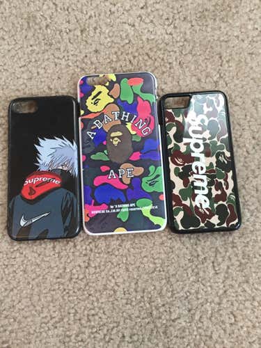 Supreme cases $20 each 2 iPhone 7 and 6 plus