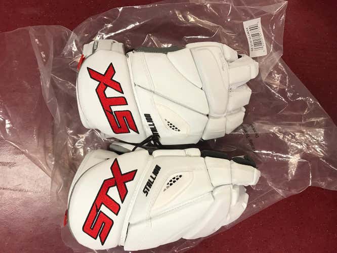 White 2017 Cornell Stallion gloves