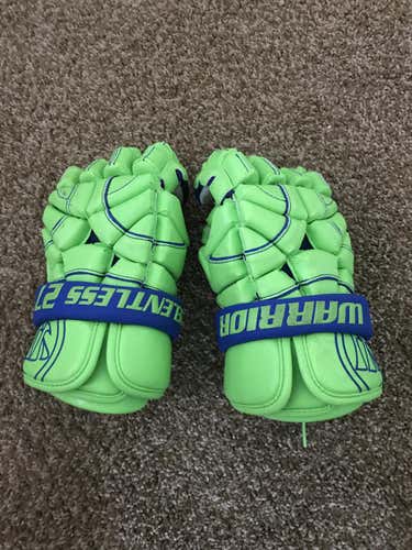 HEADStrong team gloves. MD4