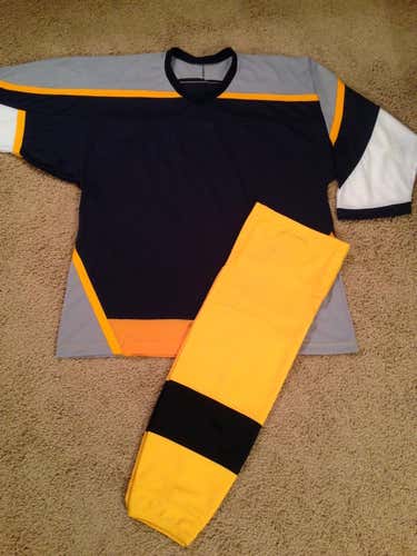 SET: ATHLETIC SEWING INC. ‘Nashville Replica’ (No Logo) Ice Hockey Jersey, Adult Size L/XL and m...