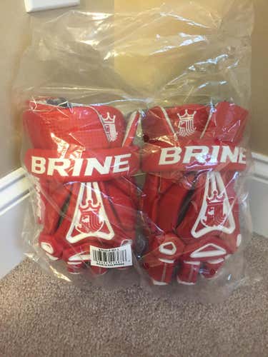BNWT Brine King V Red Gloves 13"