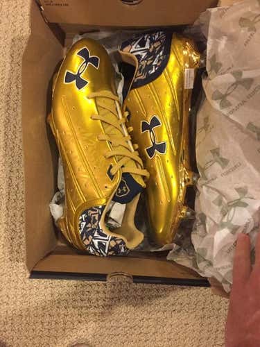 Notre Dame Cleats w/ Spikes- New 11