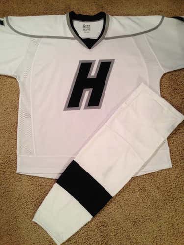 SET:  RARE KOBE ‘H’ Logo Ice Hockey Jersey, Adult Size XL and matching FIRSTSTAR Pro-Style ...