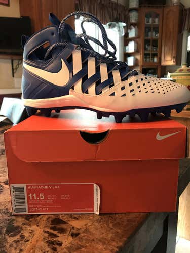 BRAND NEW Nike Hurrache V Cleats