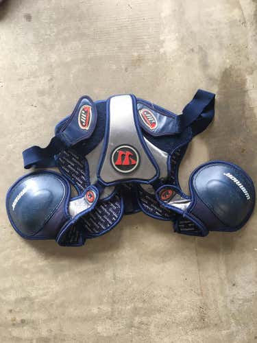 Lacrosse shoulder pads