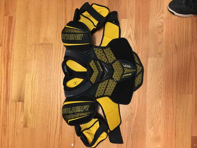 Bauer MX3 shoulder pads