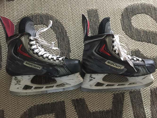 Bauer APX2 Skates
