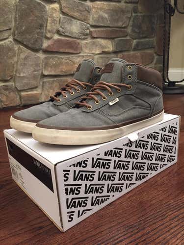 FOR Gerrit30 (LIGHTLY USED) Vans Bedford Shoes Size 12