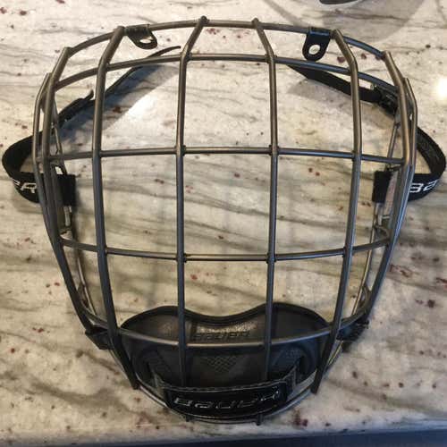 Bauer Re-Akt Cage Face Mask Medium