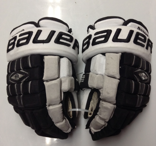 Bauer Nexus 1000 Pro Stock Custom Hockey Gloves 14" Providence Friars used NCAA #22 (2017)