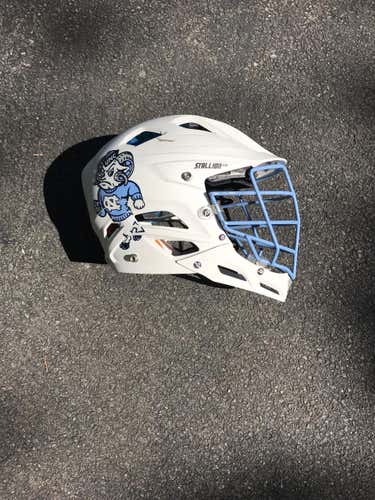 UNC Stallion Helmet White (Large)