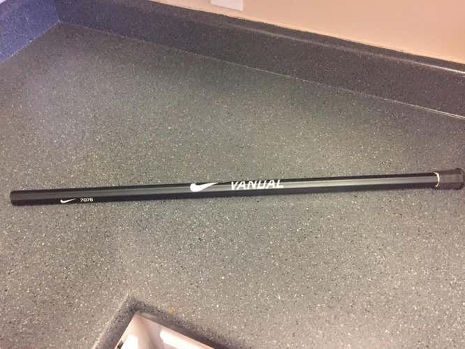 Like New Nike Vandal Black Shaft 7075 Alloy Super Light