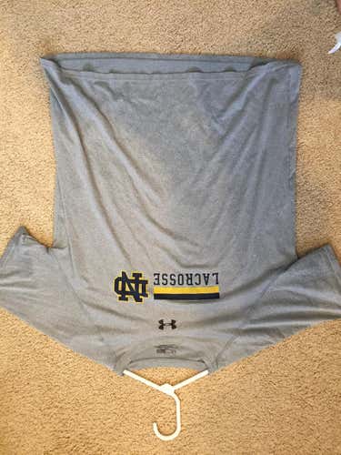 Notre Dame Lacrosse team issued workout shirt. Grey - Size L/XL