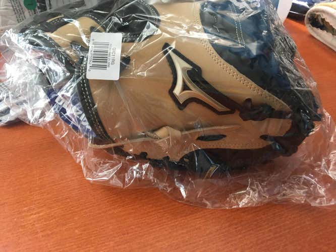 Mizuno GXC11RG 32.5 catchers mitt