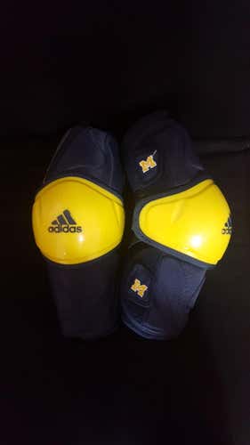 Adidas Michigan 111 Arm Guards