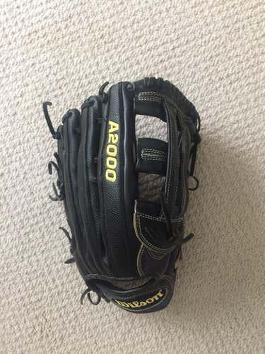 Wilson A2000 Pro-Stock 1799 12.75" Outfield Glove