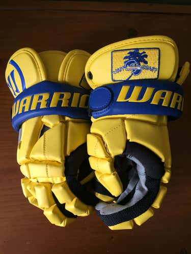Custom West Coast Starz Gloves - Size 13