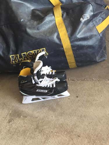 Alaska Fairbanks Bauer 1S Size 9.5 Prostock NCAA Return Goalie Skates