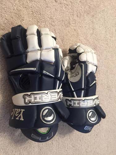 Yale Maverik M3 Gloves