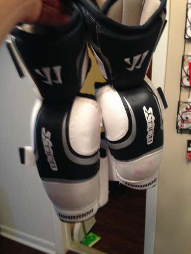 Warrior bully elbow pads junior XL/men's small