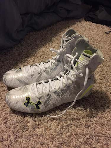 Brand new size 12 under Armour highlights