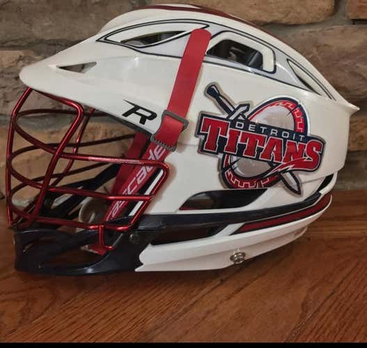 Detroit Titans Cascade R