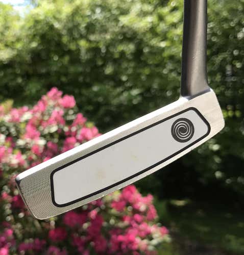 Odyssey White Ice #9 Putter with WINN X1.6 Jumbo Grip