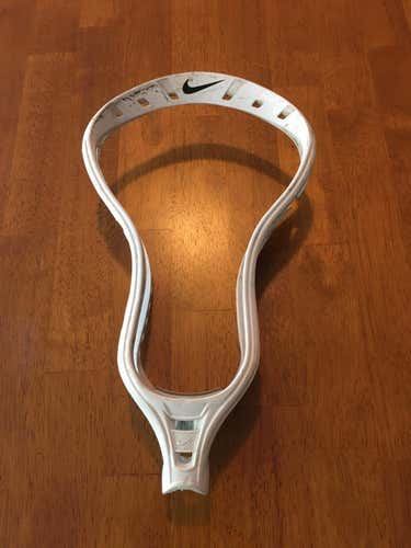 Nike Lakota U