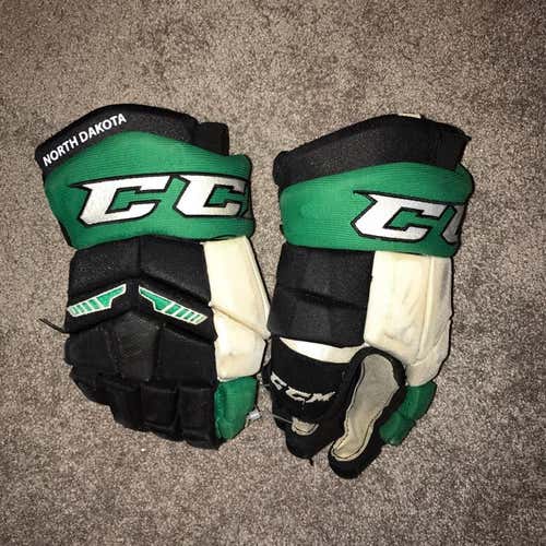 University of North Dakota Fighting Sioux Pro Stock NCAA CCM Tacks Hockey Gloves 14"