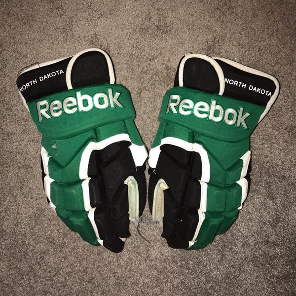 University of North Dakota Fighting Sioux Pro Stock NCAA Reebok 10kn Hockey Gloves 15"