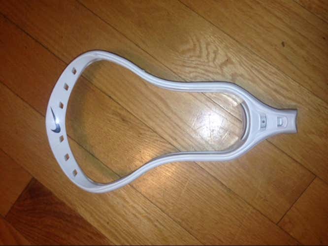 2 Nike Lakota Us