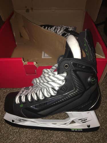 CCM RIBCOR 50K Hockey Skate - 7.5D