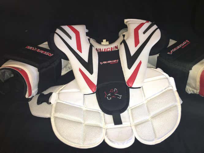 Vaughn Vision 9200 Intermediate Chest Protector