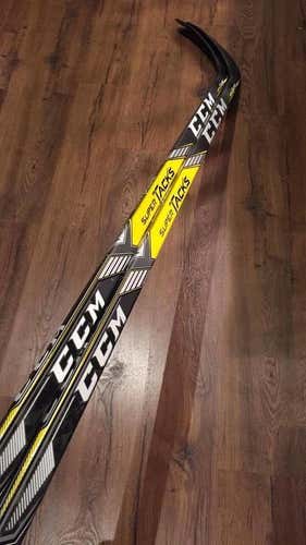 CCM Supertack RH 85 flex P28