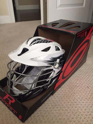 (LIKE NEW) Monmouth Club Cascade R