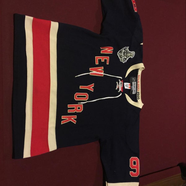 Rangers Throwback Gretzky Jersey Size 48. Rare Patches, Alternate Jersey.
