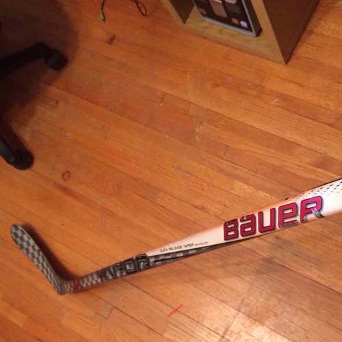Used 2016 Bauer Vapor 1x Senior Grip Right Handed Stick