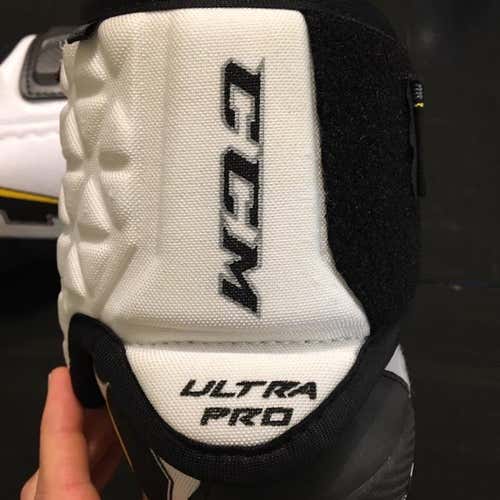 Pro Stock CCM Elbow pads Large