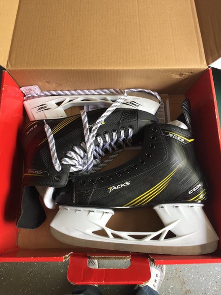 CCM Tacks 2052 Brand New Size 11 - 1608