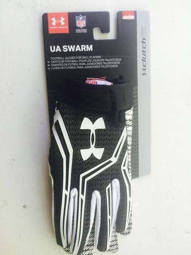 New Under Armour Football Gloves Large