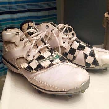 Nike Huarache Lacrosse Cleats Size 11.5 Checkered